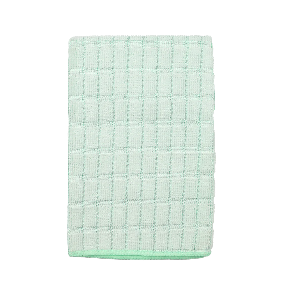 Microfiber checkered towel for dinner plates