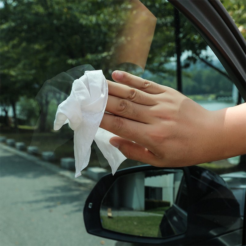 Cleaning car glass